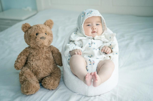 临邑宝宝吃不饱母乳的症状